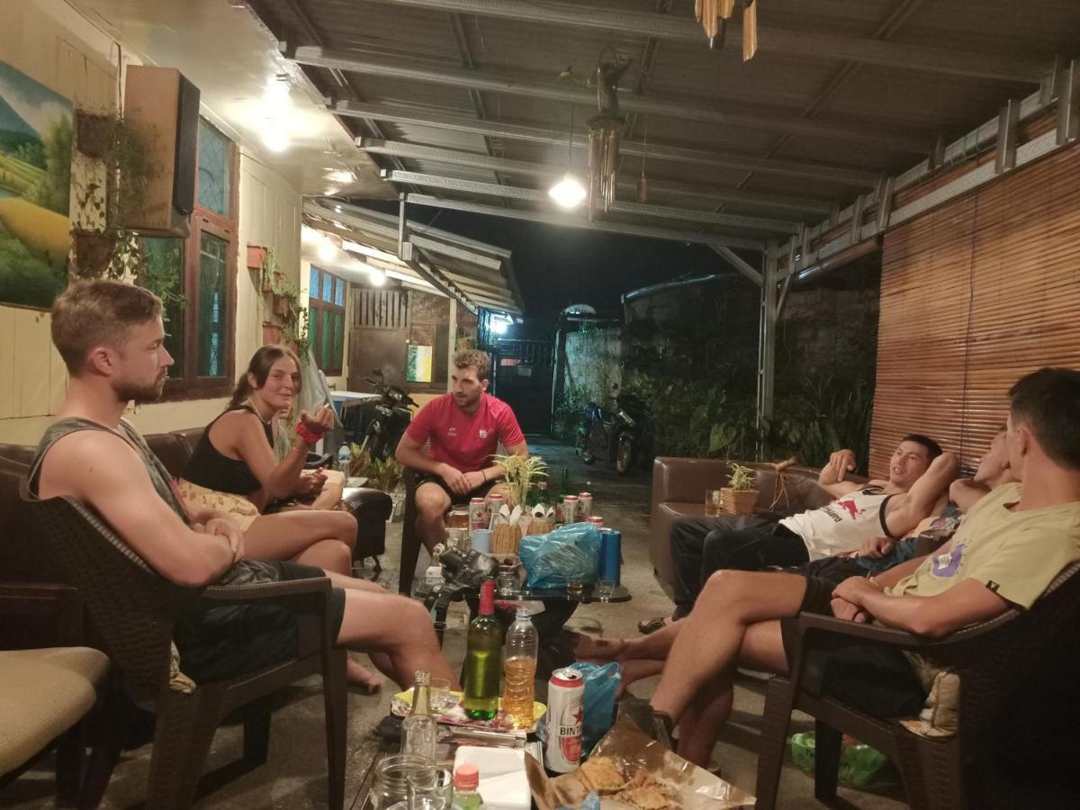 Chacha Homestay & Dormitory Ruteng Ngoại thất bức ảnh