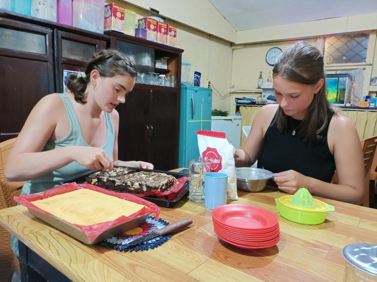 Chacha Homestay & Dormitory Ruteng Ngoại thất bức ảnh