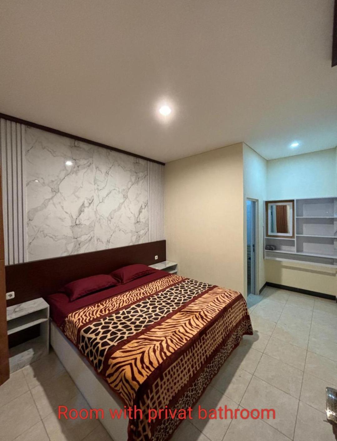 Chacha Homestay & Dormitory Ruteng Ngoại thất bức ảnh
